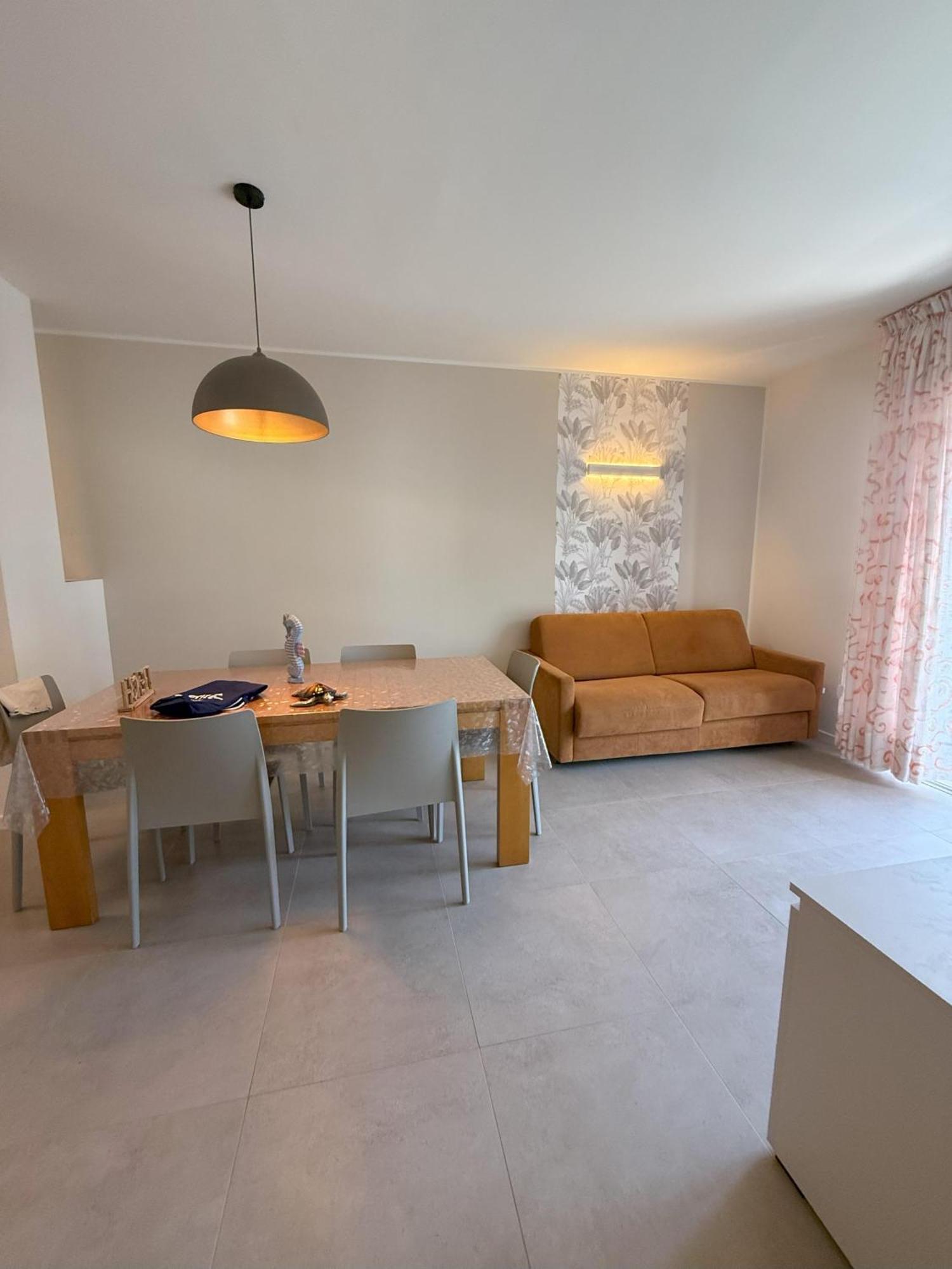 Villa D'Annunzio บิบิโอเน ภายนอก รูปภาพ